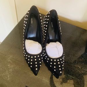 Black suede/ rhinestone studded heels👠
